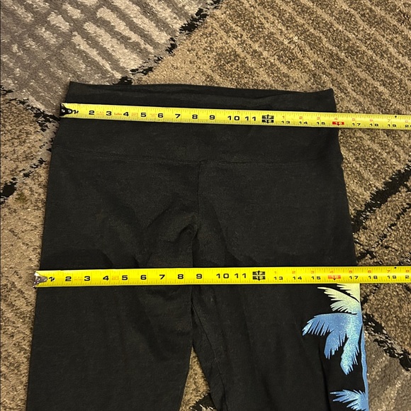 PINK Dark Gray Tropical Leggings- Women’s Size XL - Picture 5 of 7